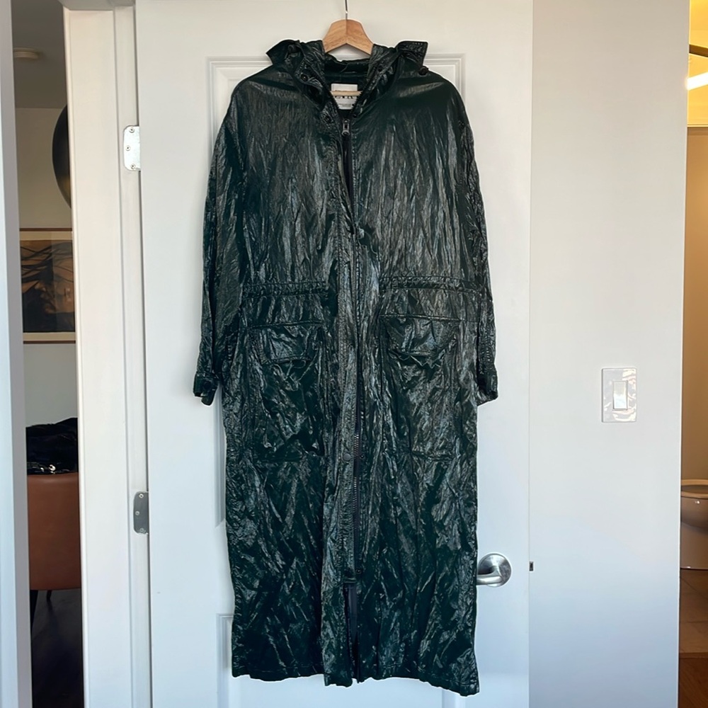 Shiny emerald green crinkle look rain trench Zara size xs/sm. Oversized fit